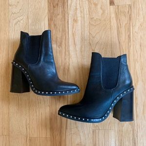 New Charles David Studded Leather Booties Sz 8.5